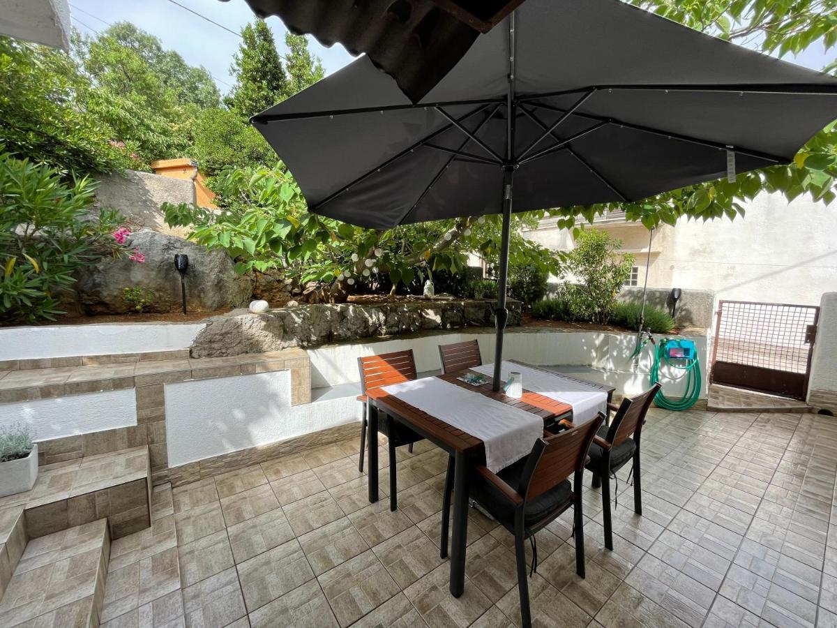 Holiday Home Cesarica Karlobag Exterior photo
