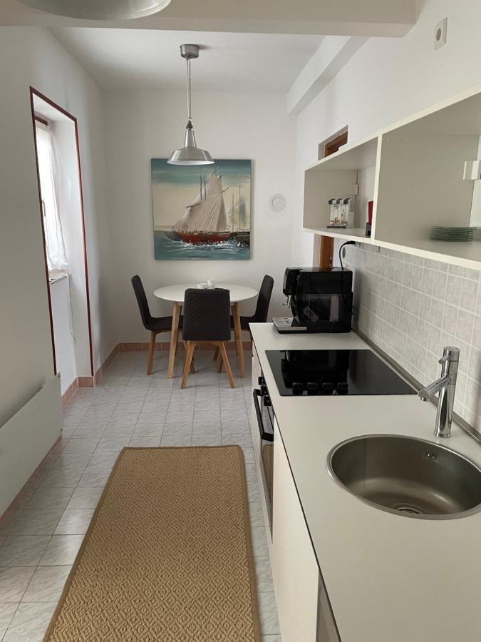 Holiday Home Cesarica Karlobag Exterior photo