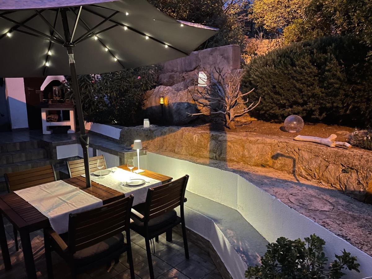 Holiday Home Cesarica Karlobag Exterior photo